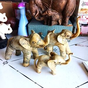 Set Of 3 Vintage Crushed Shell Elephant